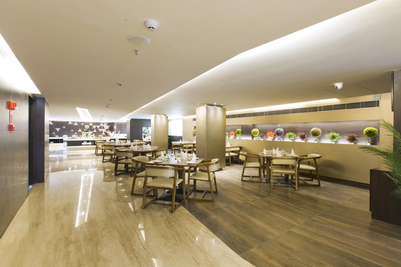 Attide Hotel Bangalore Esterno foto